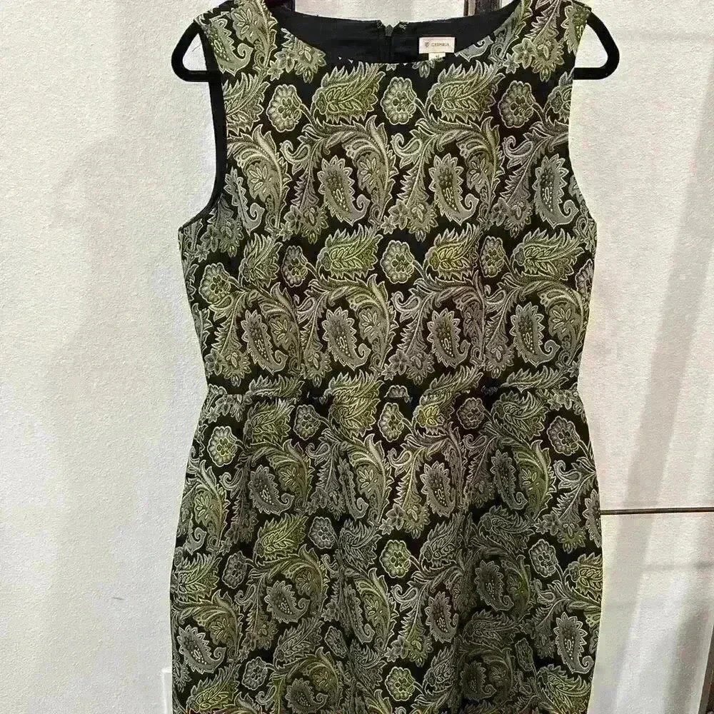 Cremieux knee length dress